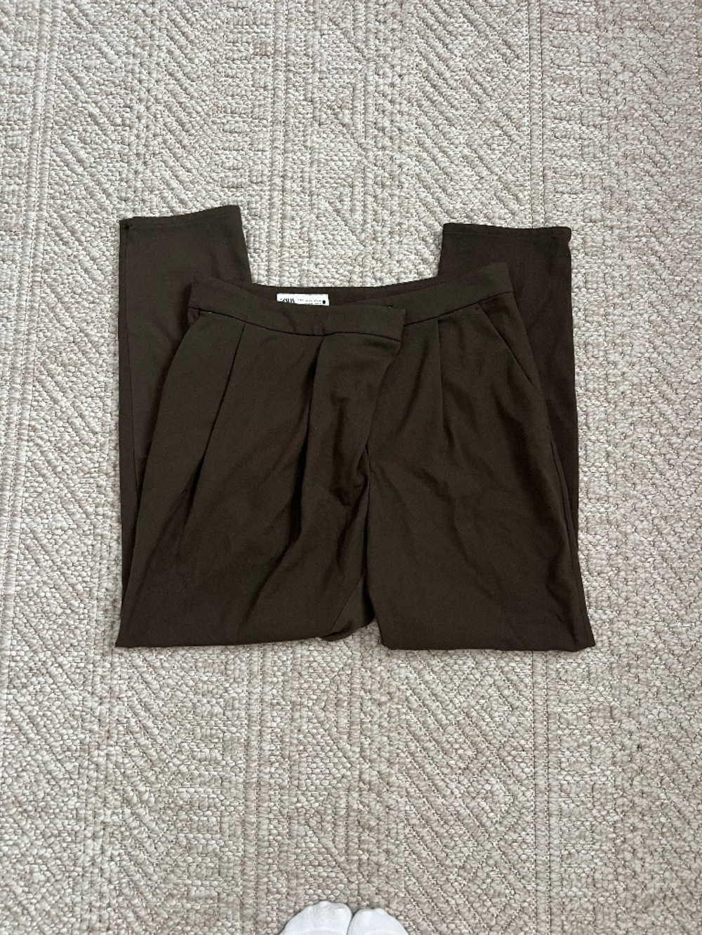 Zara Brown Pleated Tapered Trousers Size S